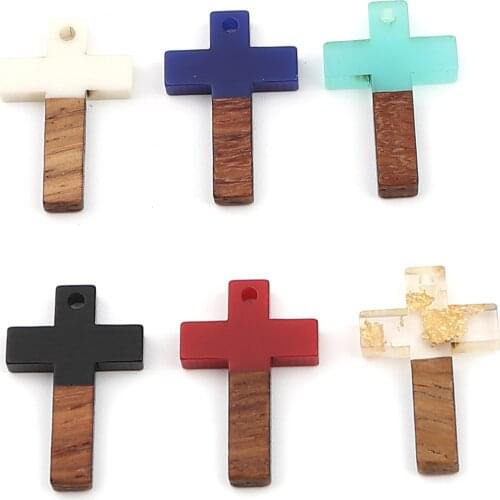 5PCs/lot Vintage Cross Resin Wood Pendant for Men Women Christian Religion Series Charm Retro Jewelry Necklace Accessories Gift