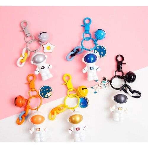 New Creative Astronaut Keychain Cartoon Astronaut Doll Keychain Pendant Universe Key Ring for Men Women Anime Car Accessories