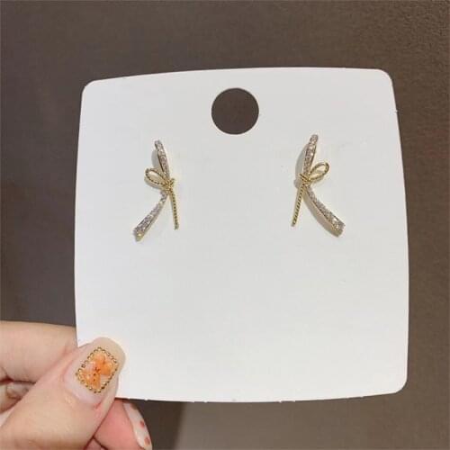 YAOLOGE 2021 New Gold Color Bowknot Rhinestone Stud Earrings Cute Simple Earrings Brincos Female Fashion Jewelry Oorbellen