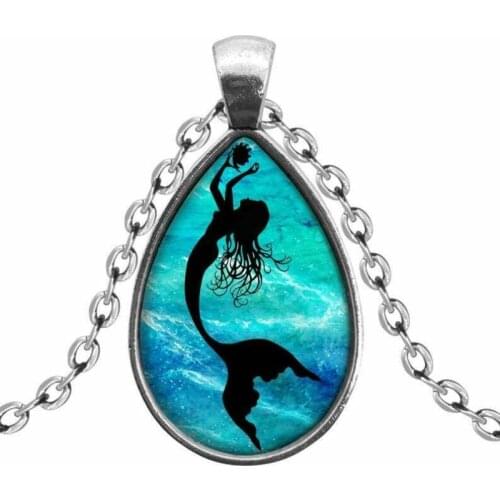 Fashion Watercolor Mermaid Pattern Convex Heart Shaped Glass Pendant Necklace Glamour Jewelry Gifts for Women