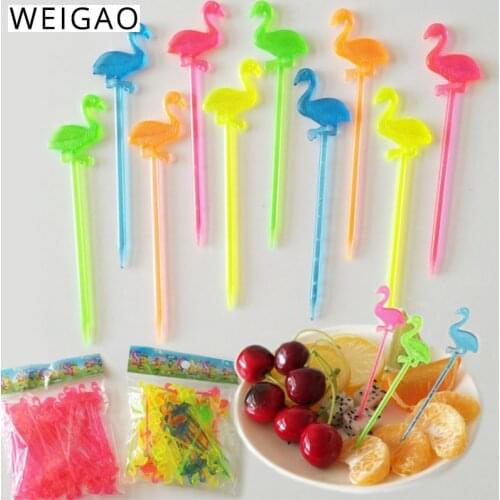 WEIGAO 50Pcs Mix Color Flamingo Fruit Picks Plastic Stick for Summer Flamingo Party Decor Hawaiian Beach Pool Party Fruit Picks