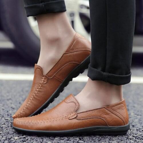 Leather Casual Shoes Men Slip-on Loafers Soft Italian Leather Flats Super Light Moccasins Men Handmade Shoes
