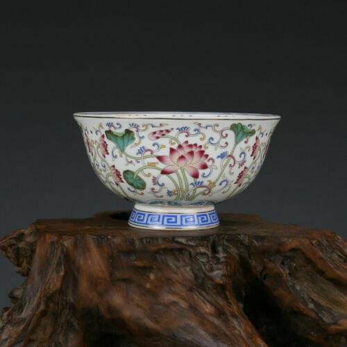 Chinese Qing Qianlong Old Antique Porcelain Famille Rose Lotus Flower Bowl