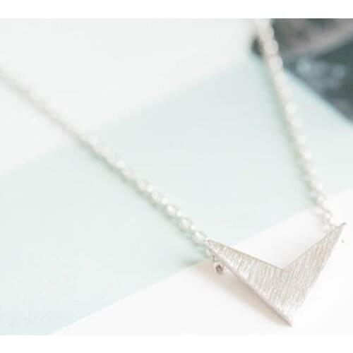 Fashion Mix Color Jewelry Big V Saucer-shaped Victory Pendant Necklace Rapidly Best Friend Gift Free Shipping Wholesale