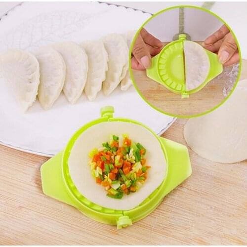 1 pcs Food Dumplings modelling tools Kitchen Magic Creative Manual Pack Machine Food-grade Plastic Pinch Color Random