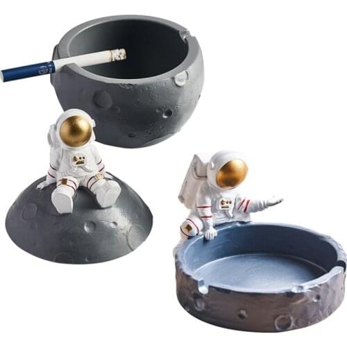 Astronaut Ashtray Resin Modern Home Decoration Accessories Office Desk Decorative Household Products