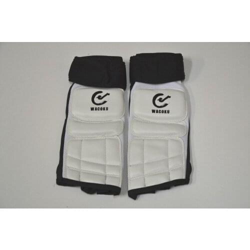 Protective feet for protection of instep for taekwondo or to slightly mark the blow