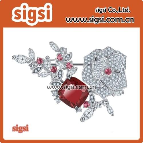Beautiful rhinestone flower brooch