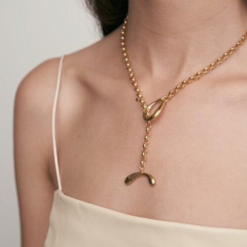 CHUANGU Retro Mermaid Necklace Wild OT Buckle Clavicle Chain Necklace Gold Thick Chain Necklace Pendants For Female Jewelry