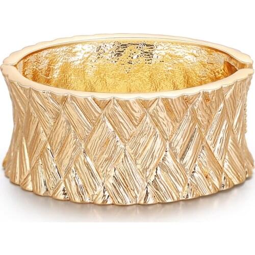 Gold Cuff Bangle Bracelet for Women Fine Jewelry Wide Alloy Punk Fashion Noble Style Shiny Bangle