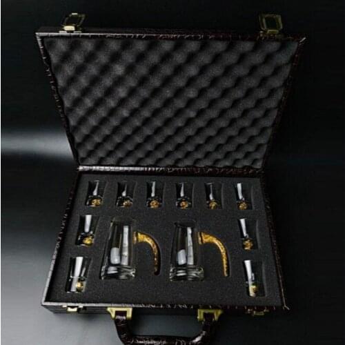 100ml Advanced Sake Vodka Wine Gift Wine Set Spirit Wine Glass Cup Hip Flask Gold Foil Crystal Glass Household Wine Dispenser