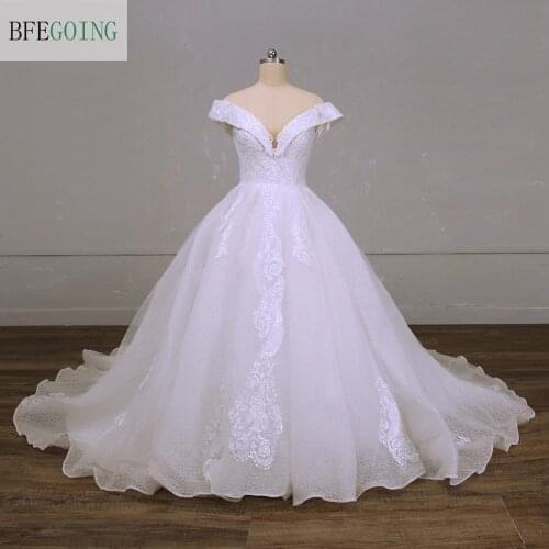 White Lace Appliques Off the Shoulder Bridal Gown Floor-Length Ball gown Wedding dress Chapel Train Custom made