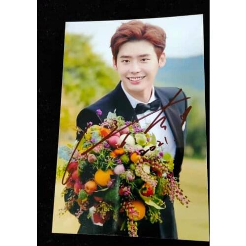 Signed Lee Jong Suk Autographed photo 4*6 free shipping 6 versions K-POP 042021