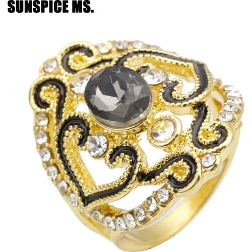 Fashion Women Hollow Flower Rings Black Enamel Simulation Jewelry Big Round Crystal Bohemia Ethnic Wedding Ring Gifts 2018 New