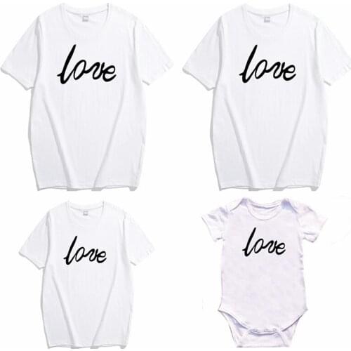 Family Look Mommy and Me ClothesLove Family Matching Clothes Red Cotton Outfits Summer Tops Kids Boys Father T-shirt Clothing