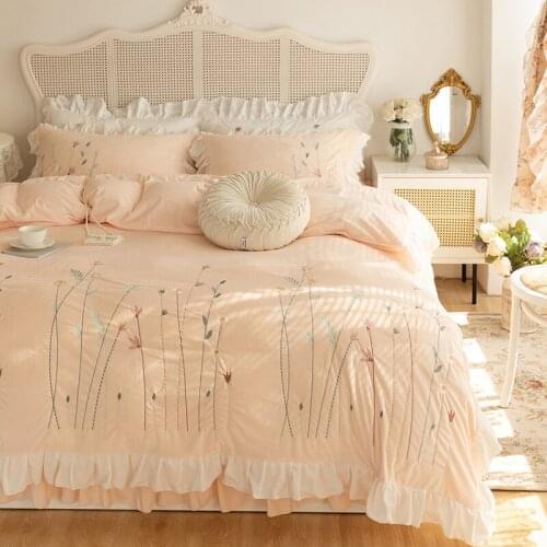 Winter Soft Velvet Fleece Princess Bed Skirt Embroidery Bedding Set Ruffle Duvet Cover Quilt Cover Bedspread BedLinen Pillowcase