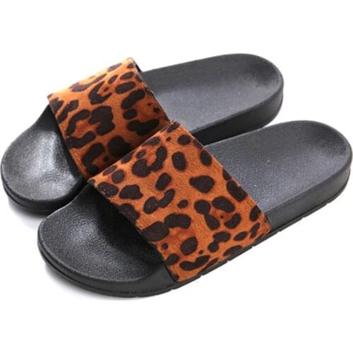 Musim Panas Baru Wanita Sandal Leopard Flat Sandal Flip Flop Sandal Wanita Sepatu 2020 Zapatos Mujer Wanita Slip Pada Slider Hy9