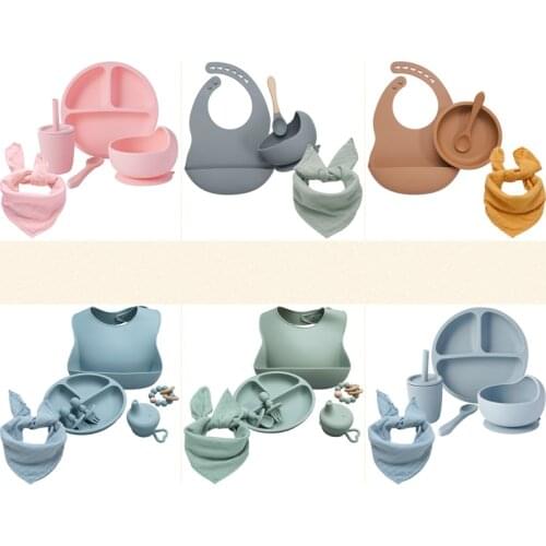 A Set Of New Design Silicone Newborn Accessories Feeding Bibs Dinner Plate Teeth Training Spork Teether Toys Baby Shower Gifts