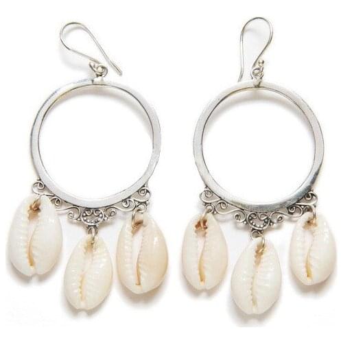 DARK DIAMOND-shell earrings and 925 sterling silver. Handmade design and set with 3 sea shells