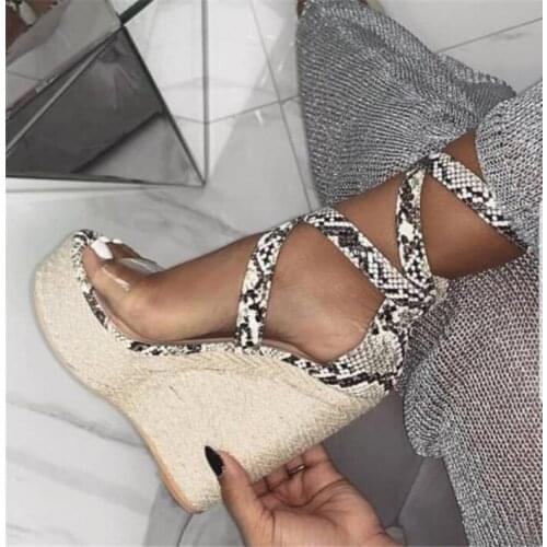 Sexy Snake Print Strappy Wedge Heel Sandals Clear PVC Strap Weave Braid High Platform Wedge Shoes 2019 Summer Leisure Outside