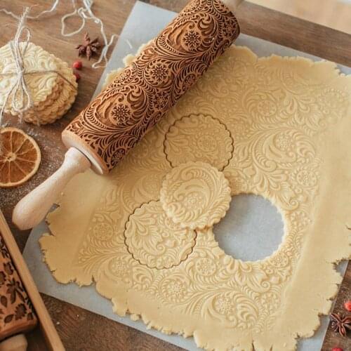 Rolling Pin Lotus Wooden Christmas Flower Snowflake Pattern Roller Laser Embossing Biscuit Baking DIY Kitchen Supplies