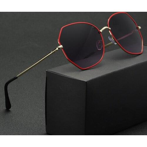 Fashion Trendy Sunglasses Women Square Metal Glasses Luxury Brand Design Women Men Sun Mirror Out Door Eyeglasses Uv400