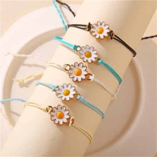 5177 Han Zhishang Europe and the United States new braided small daisy bracelet creative retro simple ocean wave pendant bracele