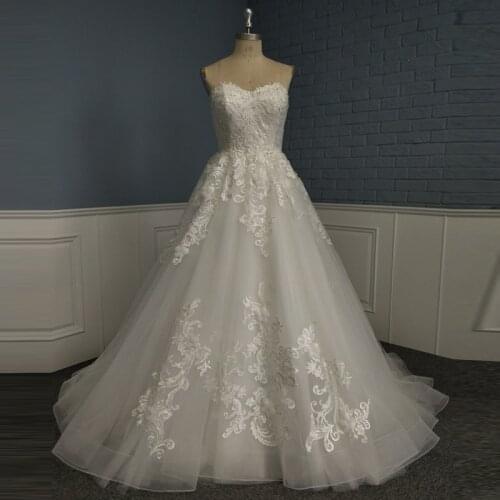 Charm Real Sample Wedding Dress Sweetheart Sleeveless Beaded Lace Appliques Tulle Bridal Gown Corset Back