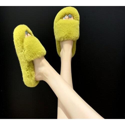 2020 New Slippers Women Comfort Warm Furry Slippers Light Non-slip Female Shoes Casual House Slippers Flat Fuzzy Slippers