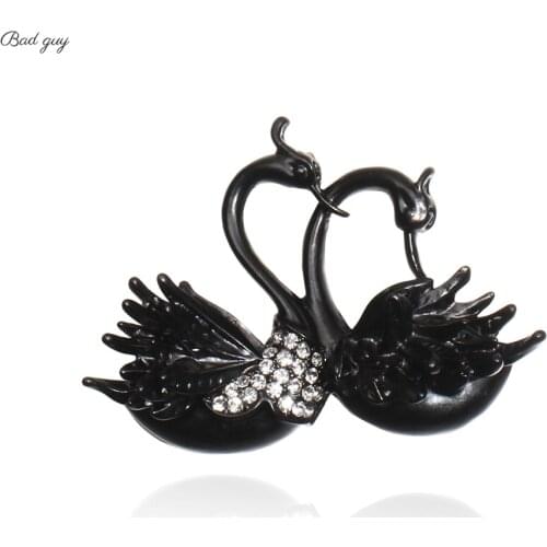 Elegant multicolor swan Brooch For Womens Dripping Oil Rhinestone Pin Jewelry Clothes Scarf Buckle Garment Accessories Brooches