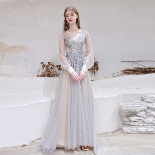 2021 Elegant White Tulle Sleeves Rhinestones Evening Dresses Crystal Beads Backless Prom Gowns V-Neck Court Train Vestido