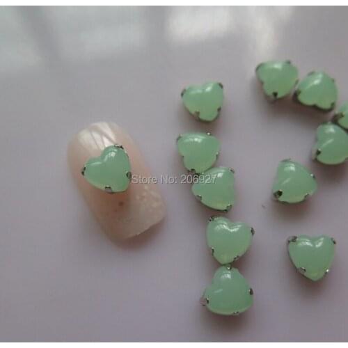 CP-59 5pcs Cute 8MM Opal Green Heart Resin Rhinestone With Holder Nail Resin Decoration Outlooking