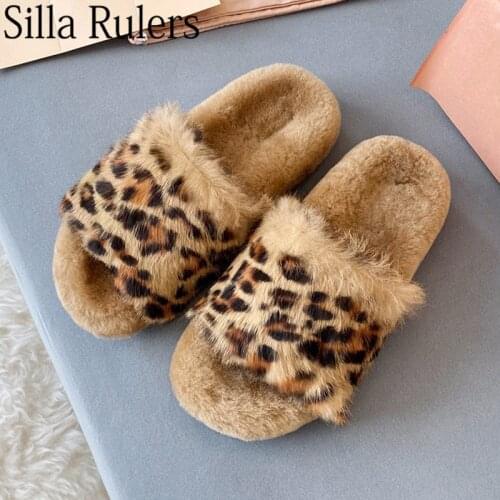 2021 New Thick Sole Leopard Rabbit Hair Slippers Women Round Toe One Strap Mules Woman High Platform Wool Slippers Woman
