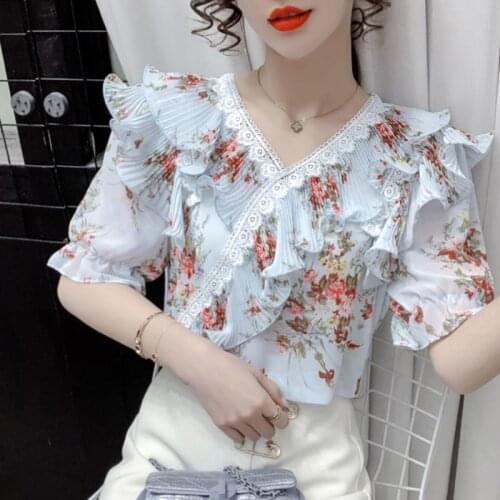 Floral blouse, chiffon shirt, new high-end summer Korean lace V-neck ruffled western style shirt short-sleeved female summer