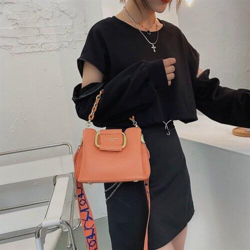Fashion Female Bag Texture Messenger Bag Female Autumn New Ins Small Square Bag Hand Bag Commuter Bag Bucket Bag All-match Femal