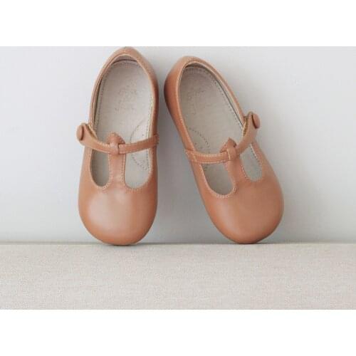 Small Child Leather Shoes Girl Princess Shoes Flat Comfotable 2021 Soft Leather Kids Shoes T Strap Slip On Sneakers