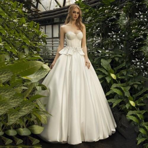 New Arrival Lace Up Satin Thinyfull Wedding Dresses Sweetheart A Line Sleeveless Bride Dresses Lace Appliques Bridal Gown 2020