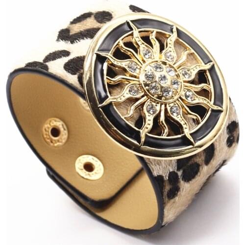 Big Sunflower Enamel Design Leopard Brown Trendy Wide Leather Bracelets Women Fashion Girl Bangle Female Jewelry New Design