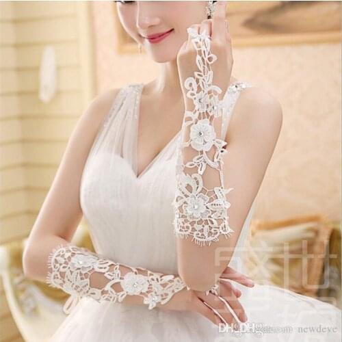 Lace Bridal Gloves Appliques Gloves for Weddings White Ivory Short Wedding Gloves Fingerless Bridal Accessories 2021
