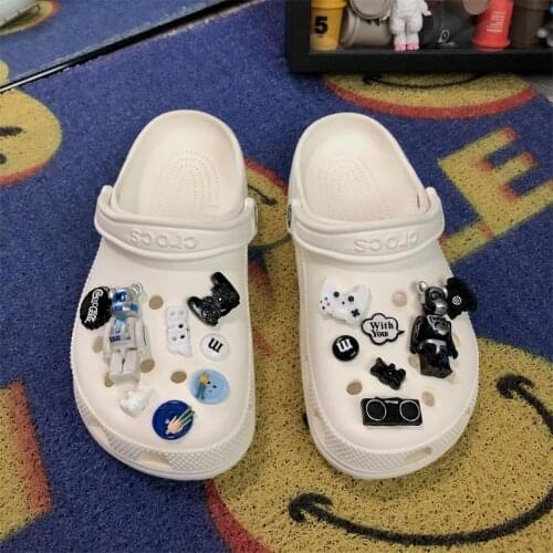 Vintage Punk Charms for Crocs DIY Bundle Three-dimensional Cartoon Shoe Charms Trend Quality Clogs Shoe Buckle Fashion All-match