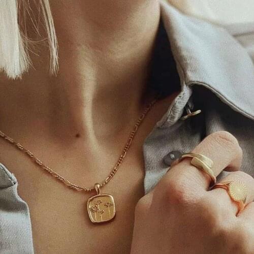 2021 new vintage stainless steel figaro chain embossment Stereoscopic flowers square plate charm necklaces for women