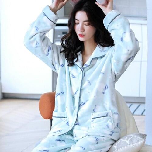 H5836 Autumn Winter Women Pajamas Suit Ladies Sweet Flannel Warm Plus Velvet Home Clothing Coral Fleece Long Sleeve Nightwear