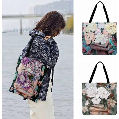 Ladies Shoulder Bag Girls Holding Flowers Oil Paintings Print Tote Bag Women Casual Tote Fashion Shopping Bag Outdoor Beach Bags