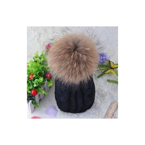 Autumn and winter womens thicken thermal Twisted knitted hat super large raccoon fur ball knitted fur hat Skullies Beanies
