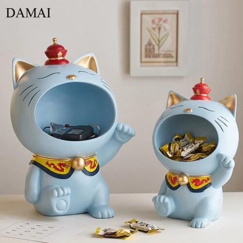 Lucky Cat Figures Resin Charms Statue Desk Anime Decor Ornaments Candy Snacks Storage Trays Living Room Decoration Accessories