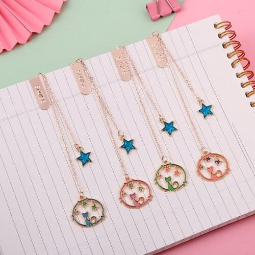 2pcs Cartoon Cat Alloy Bookmark Star Chain Book Marks Student Gift Stationery Book Clip Pendant Jewelry DIY Decor Office Gadgets