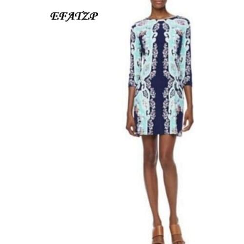 2015 Autumn Luxurious Elastic Knitted Dress Womens Colorful Abstract Geometry Pattern Printed Casual Knee Length Dress