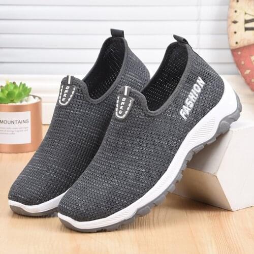 Men Casual Shoes Summer Lazy Breathable Fashion Mens Sneakers Comfortable Mesh Lightweight Sneaker Man Soft Walking Shoes 2021