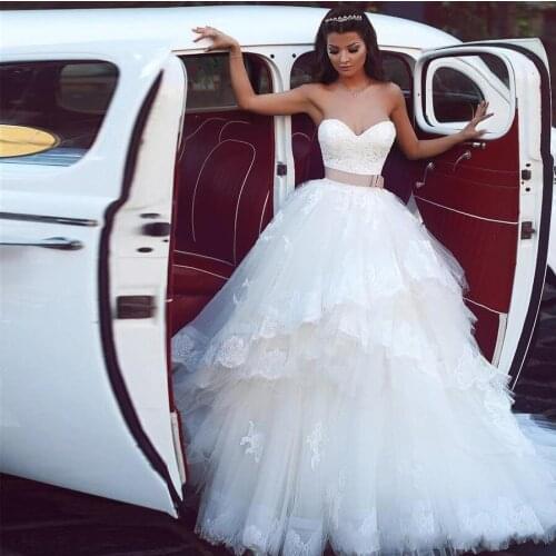 Hot Sweetheart Applique Lace Layered Skirt Ball Gowns Wedding Dress with Belt Bridal Gowns vestido de novia