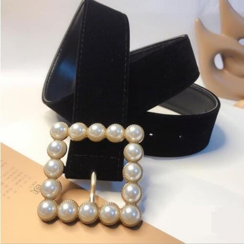 European and American Trend Red Velvet Pearl Button Fashion Womens Belts Designer High Quality Flannel Red Black Off White Belt